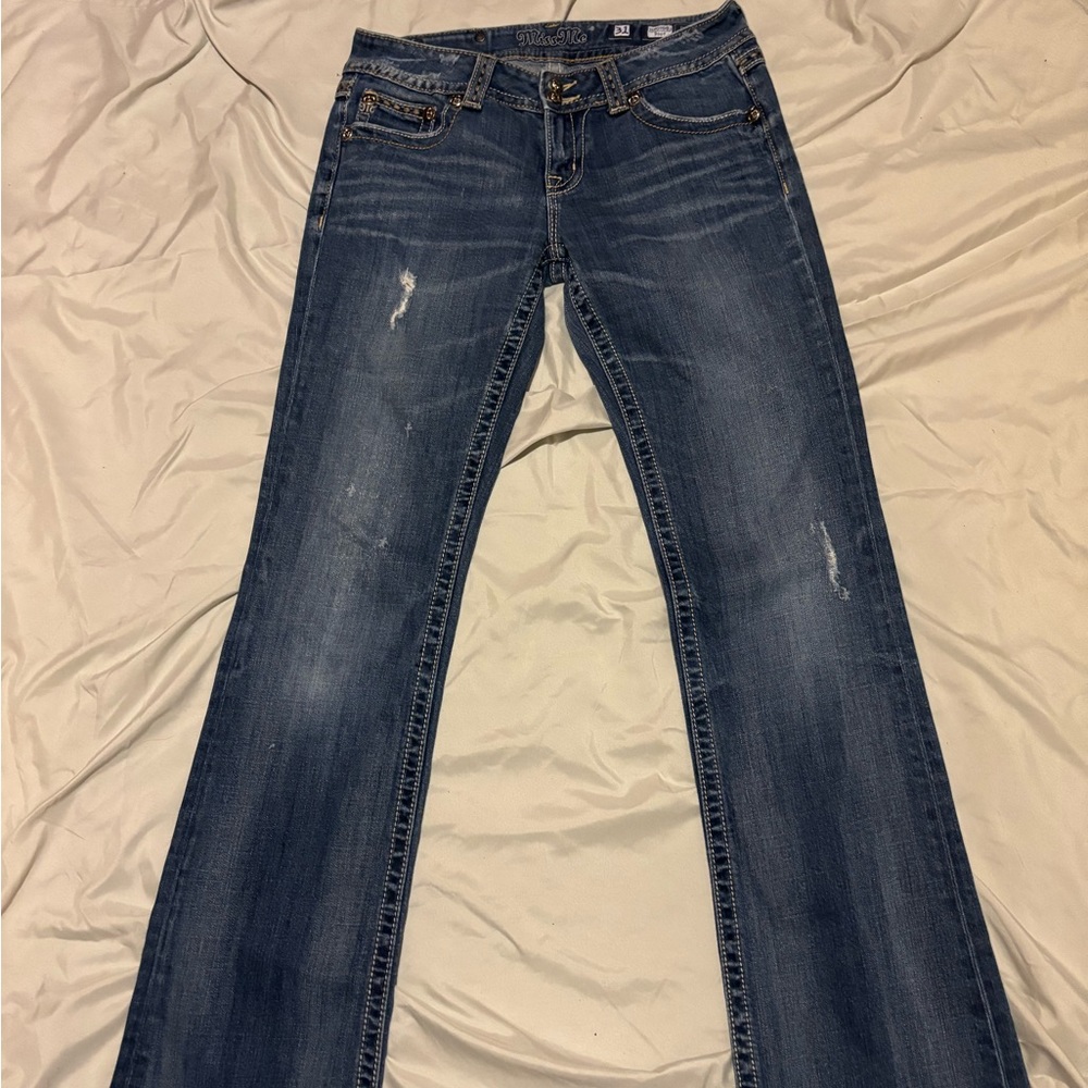 Miss me jeans miss me jeans size 31, inseam 35. Great look and design.